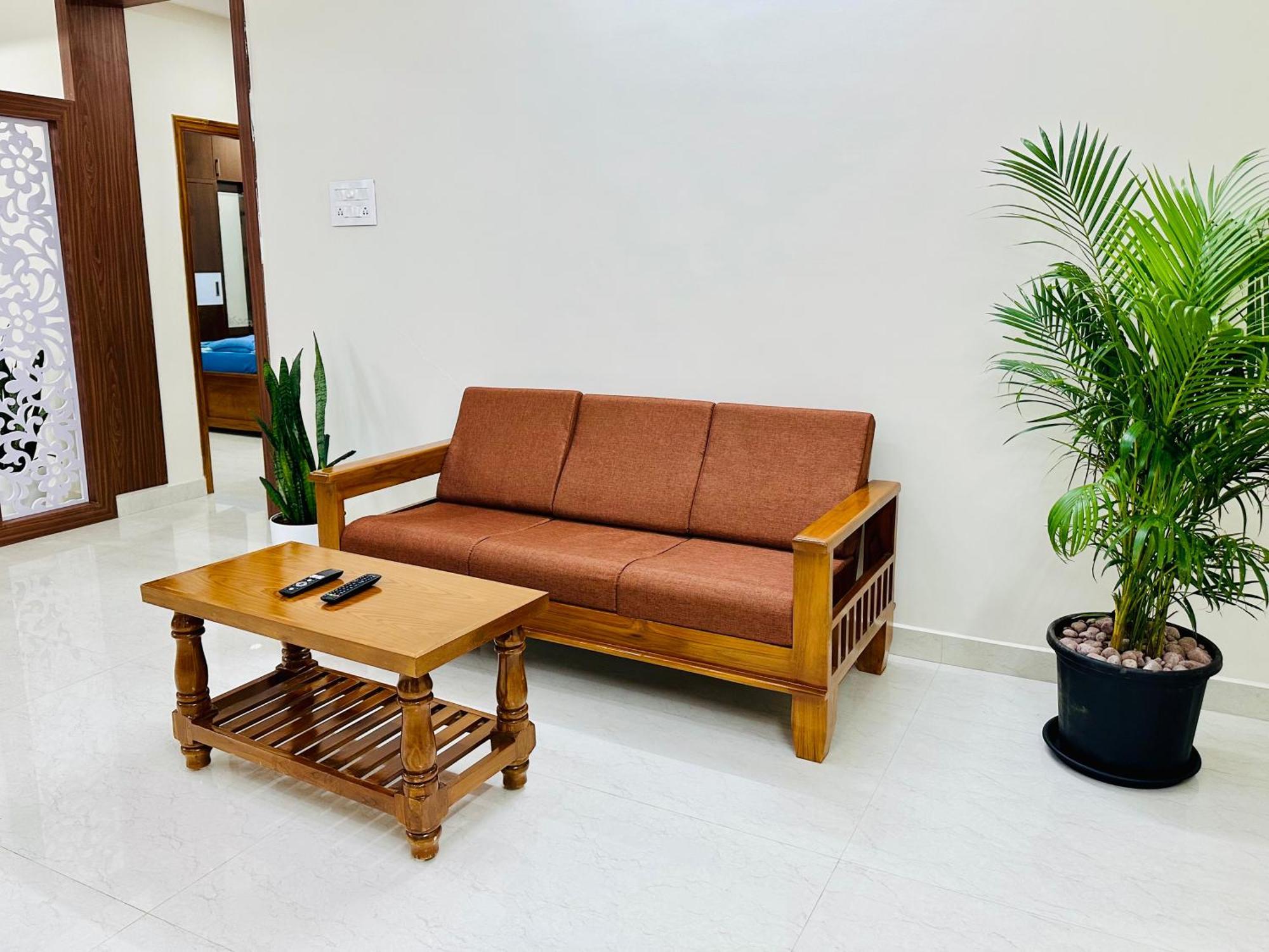 Truelife - 3Bhk Family Suites - Ps4 Pure Veg Restaurant On The Way To Balaji Temple - 2500 Sft Large Signature Apartment - Modular Kitchen - Super Fast Wifi, Smart Tv, 250 Jio Channels - Parking - Easy Access To All Temples - Top Service With Lots Of Tirupati Luaran gambar