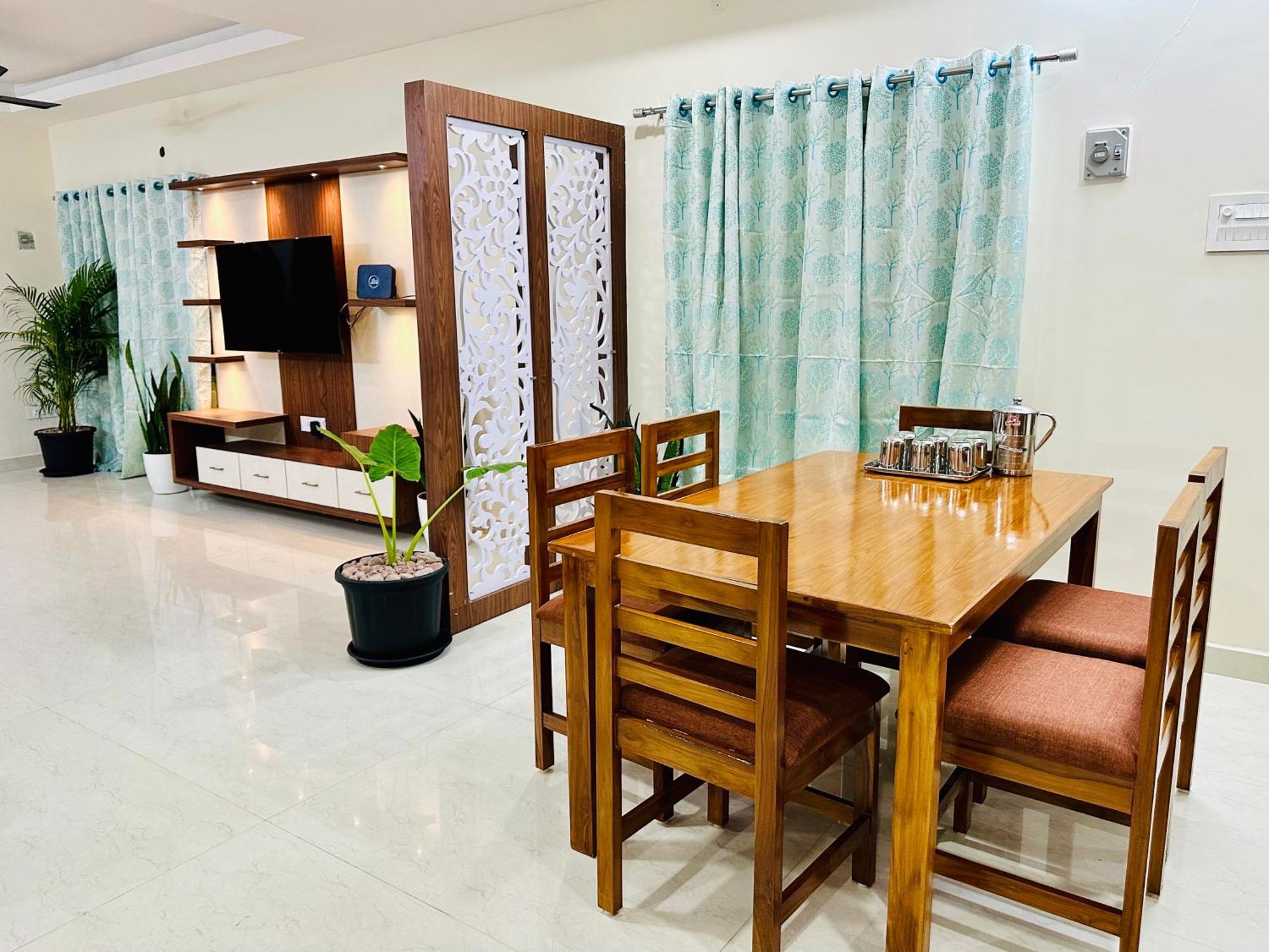 Truelife - 3Bhk Family Suites - Ps4 Pure Veg Restaurant On The Way To Balaji Temple - 2500 Sft Large Signature Apartment - Modular Kitchen - Super Fast Wifi, Smart Tv, 250 Jio Channels - Parking - Easy Access To All Temples - Top Service With Lots Of Tirupati Luaran gambar