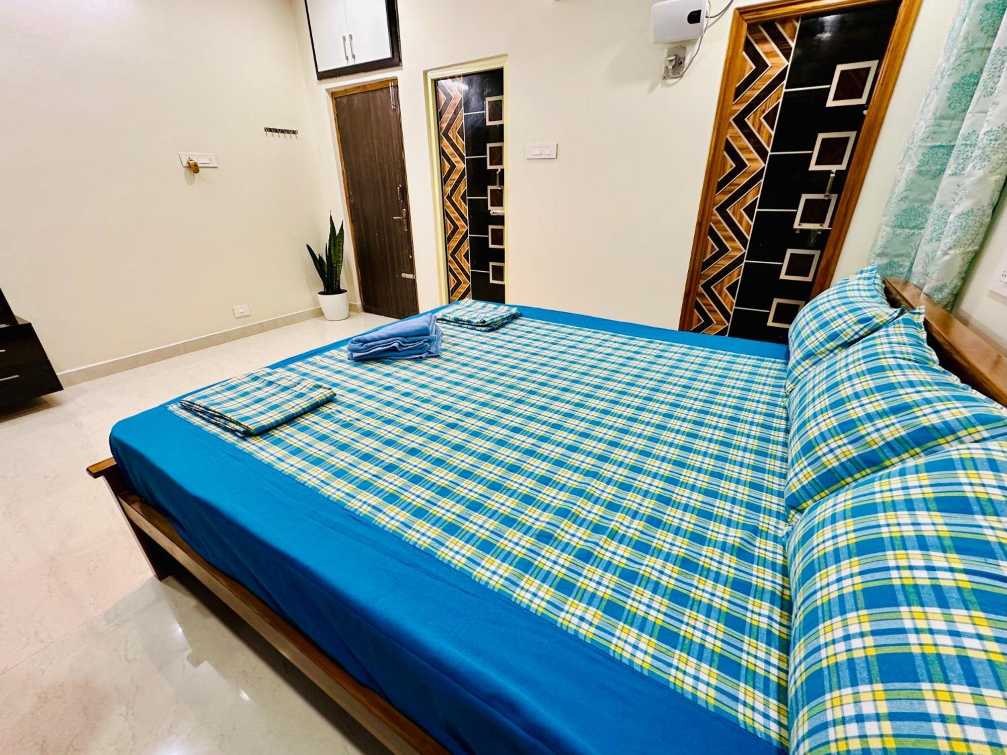 Truelife - 3Bhk Family Suites - Ps4 Pure Veg Restaurant On The Way To Balaji Temple - 2500 Sft Large Signature Apartment - Modular Kitchen - Super Fast Wifi, Smart Tv, 250 Jio Channels - Parking - Easy Access To All Temples - Top Service With Lots Of Tirupati Luaran gambar