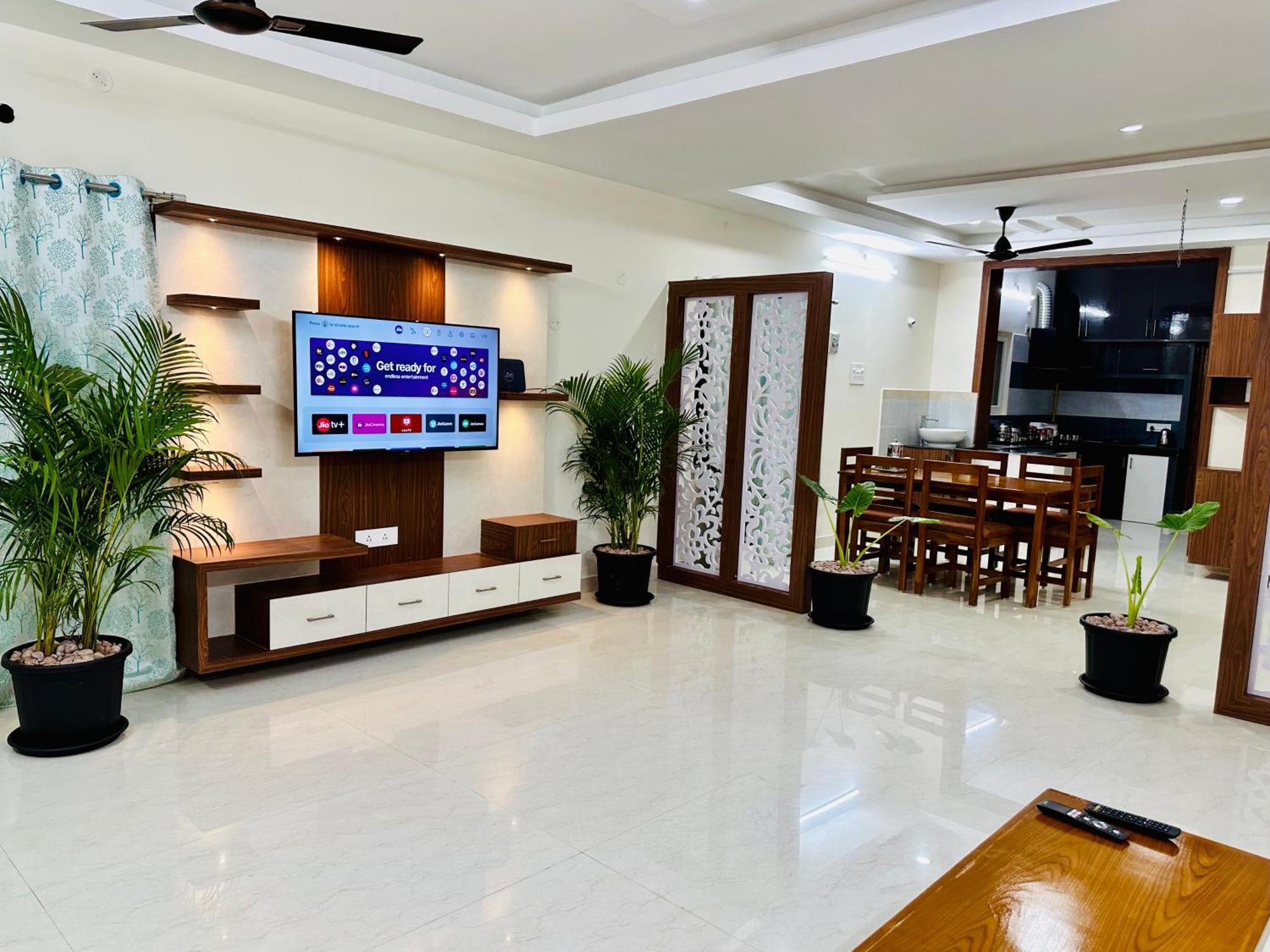 Truelife - 3Bhk Family Suites - Ps4 Pure Veg Restaurant On The Way To Balaji Temple - 2500 Sft Large Signature Apartment - Modular Kitchen - Super Fast Wifi, Smart Tv, 250 Jio Channels - Parking - Easy Access To All Temples - Top Service With Lots Of Tirupati Luaran gambar