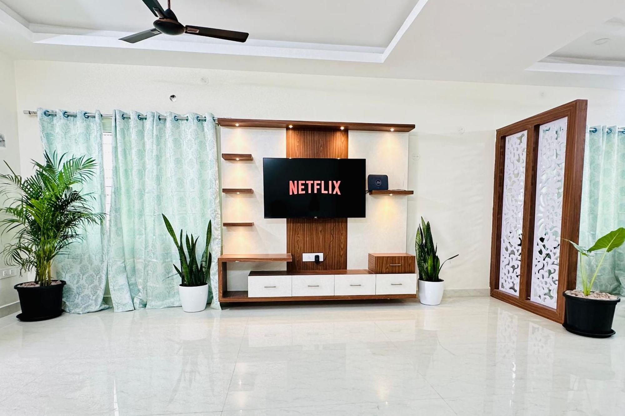 Truelife - 3Bhk Family Suites - Ps4 Pure Veg Restaurant On The Way To Balaji Temple - 2500 Sft Large Signature Apartment - Modular Kitchen - Super Fast Wifi, Smart Tv, 250 Jio Channels - Parking - Easy Access To All Temples - Top Service With Lots Of Tirupati Luaran gambar