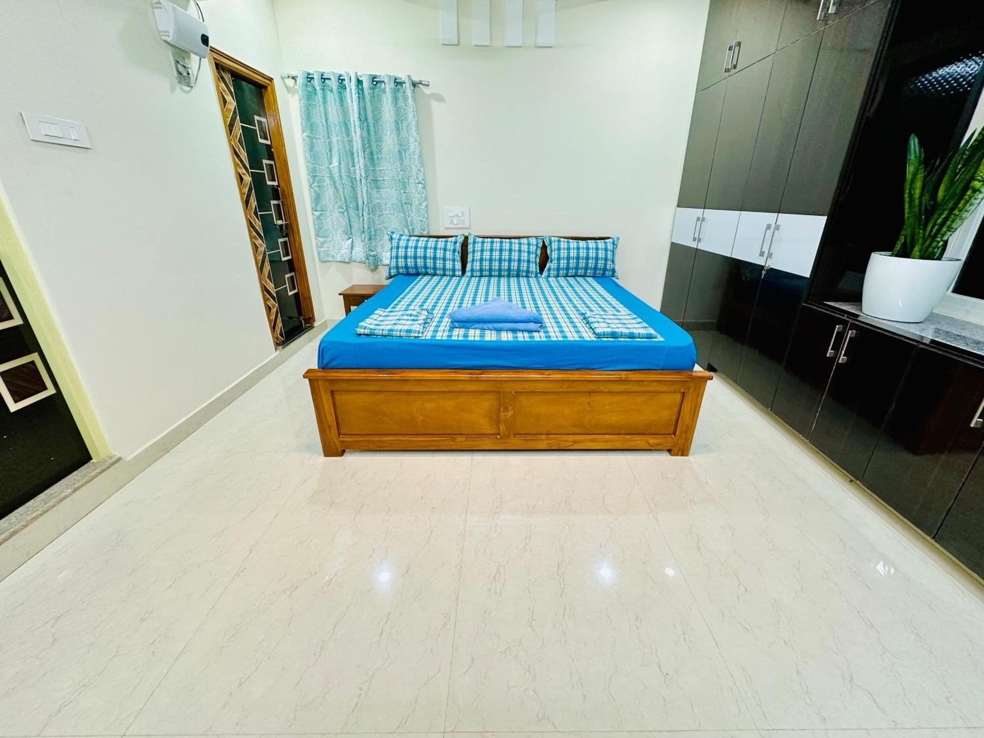 Truelife - 3Bhk Family Suites - Ps4 Pure Veg Restaurant On The Way To Balaji Temple - 2500 Sft Large Signature Apartment - Modular Kitchen - Super Fast Wifi, Smart Tv, 250 Jio Channels - Parking - Easy Access To All Temples - Top Service With Lots Of Tirupati Luaran gambar