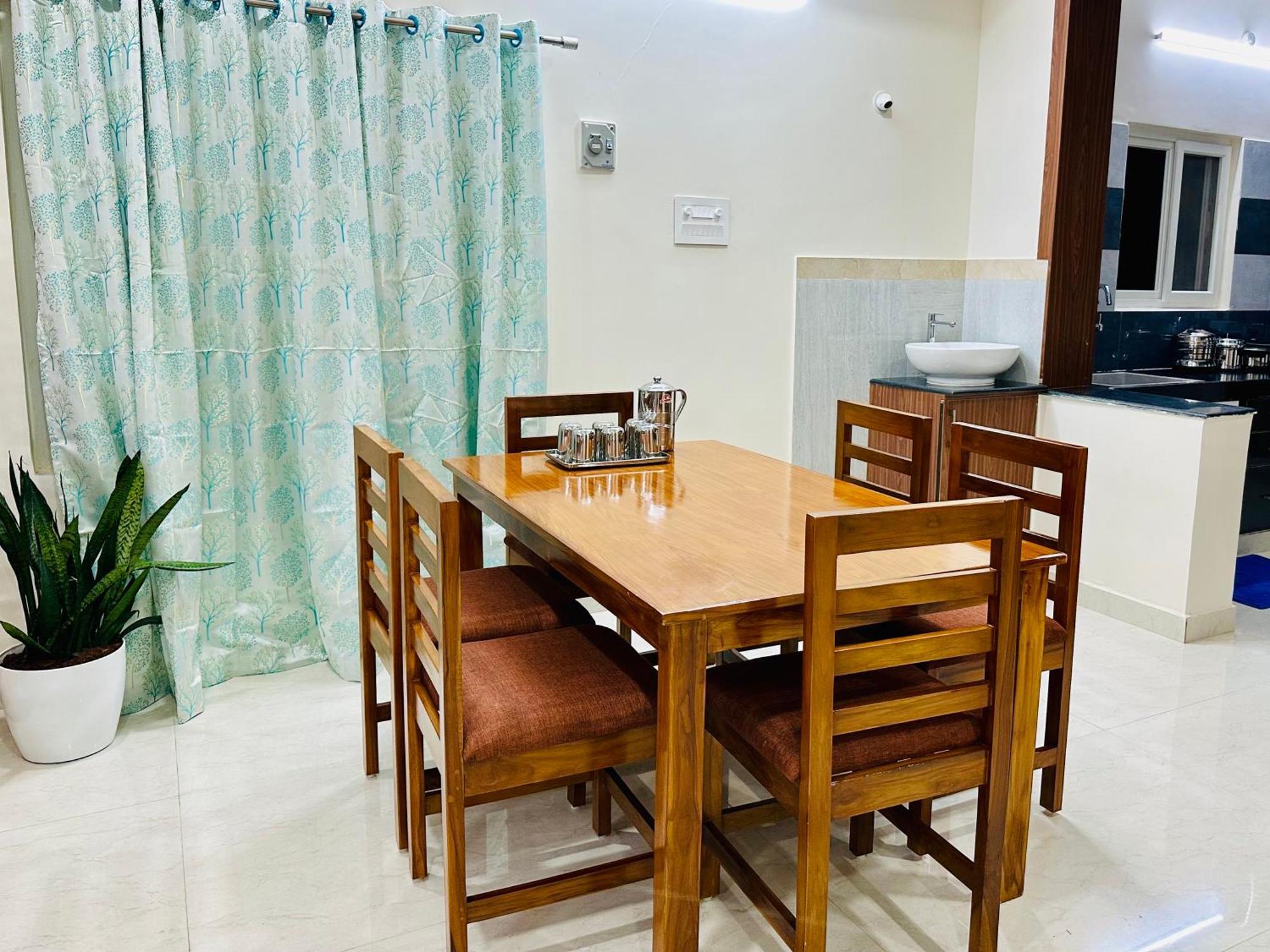 Truelife - 3Bhk Family Suites - Ps4 Pure Veg Restaurant On The Way To Balaji Temple - 2500 Sft Large Signature Apartment - Modular Kitchen - Super Fast Wifi, Smart Tv, 250 Jio Channels - Parking - Easy Access To All Temples - Top Service With Lots Of Tirupati Luaran gambar