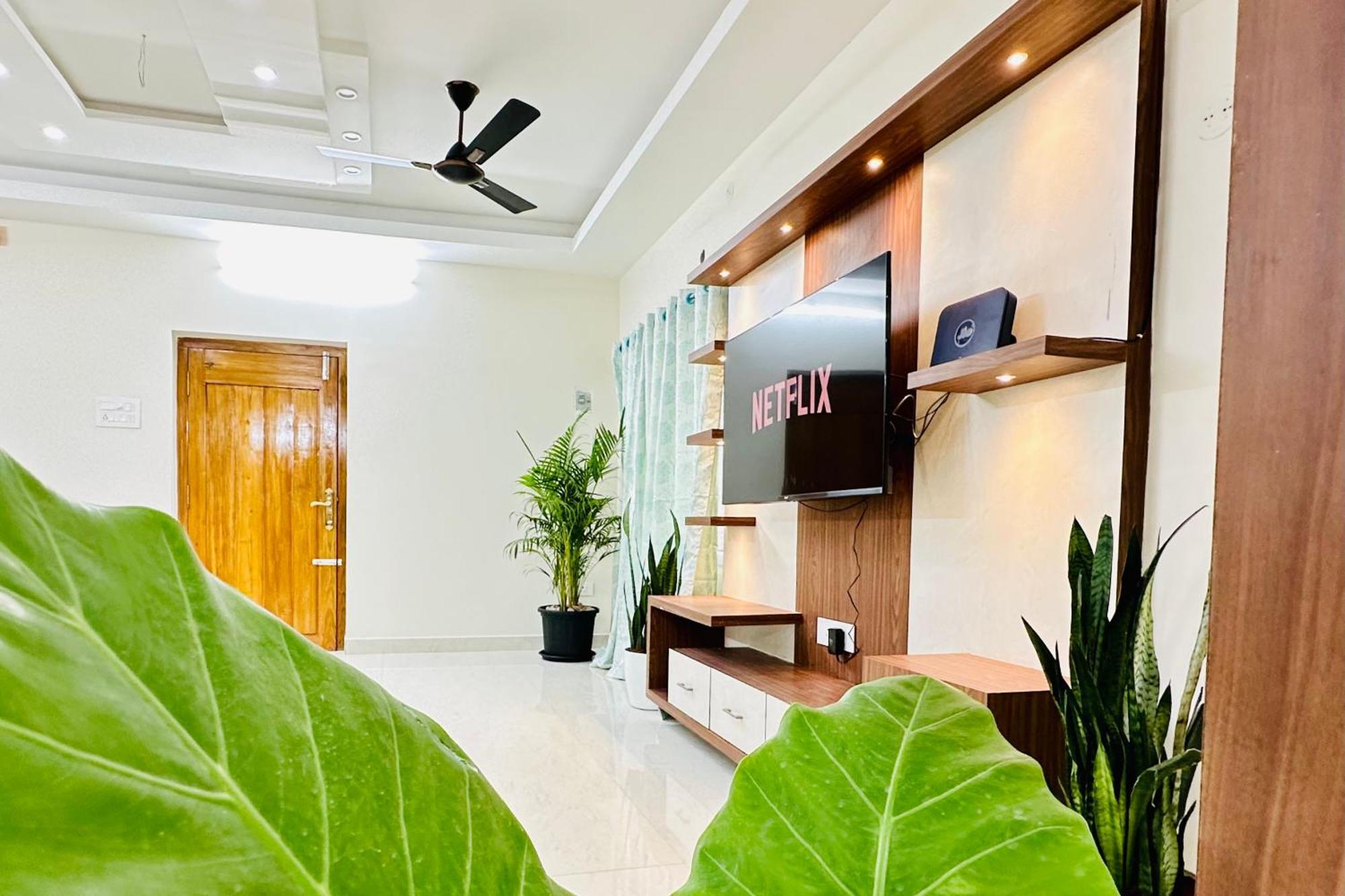 Truelife - 3Bhk Family Suites - Ps4 Pure Veg Restaurant On The Way To Balaji Temple - 2500 Sft Large Signature Apartment - Modular Kitchen - Super Fast Wifi, Smart Tv, 250 Jio Channels - Parking - Easy Access To All Temples - Top Service With Lots Of Tirupati Luaran gambar
